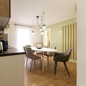  Appartamento Elegant Flat In The Centre With Two